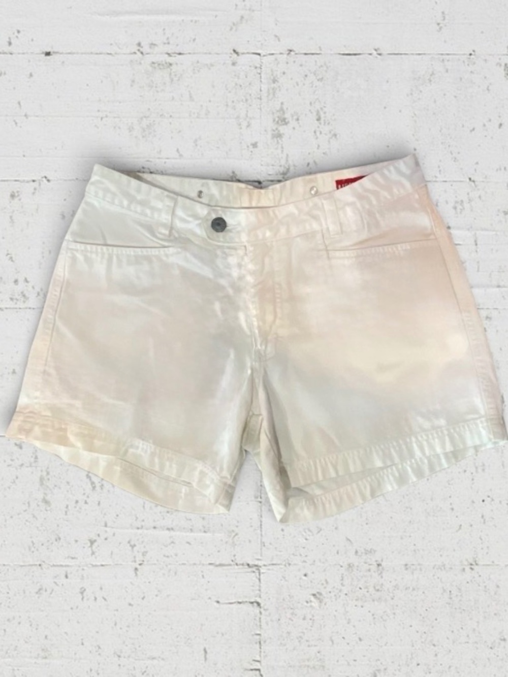Union Bay White Flat Front Shorts  Sz 7 NWOT